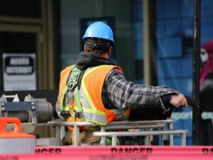 ASTS Basic essential health and safety training course online